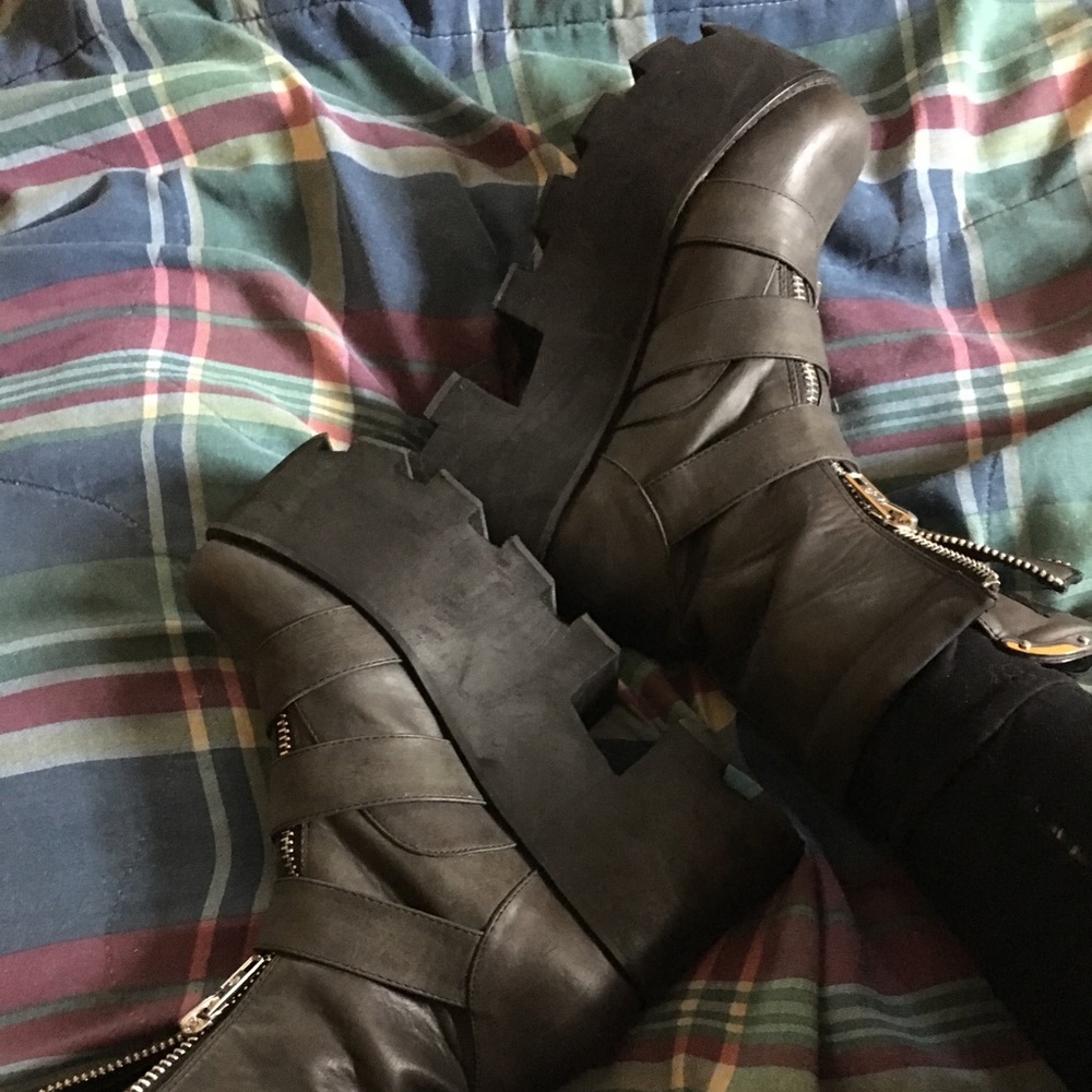 Made in hell platforms